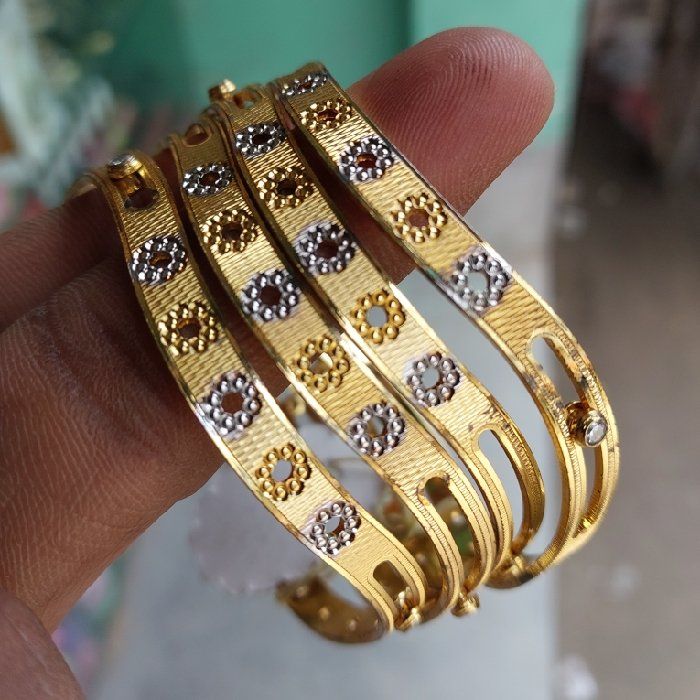 Gold Bangle Bracelets & Cuff Bangle Designs For Women p4